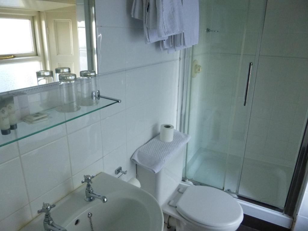 Riverbank House Hotel Ferrybank Quarto foto